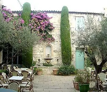 Szálloda Les Templiers Aigues-Mortes